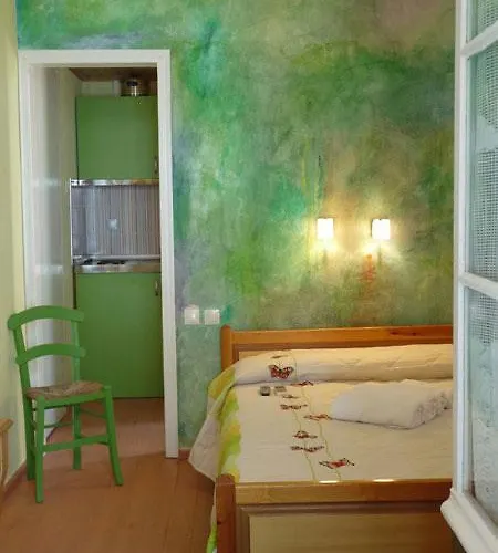 アパート Mairi Lina カラ・ネラ